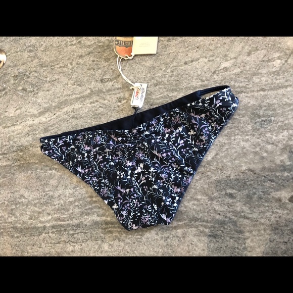 Bathing suit bottom - Picture 2 of 3